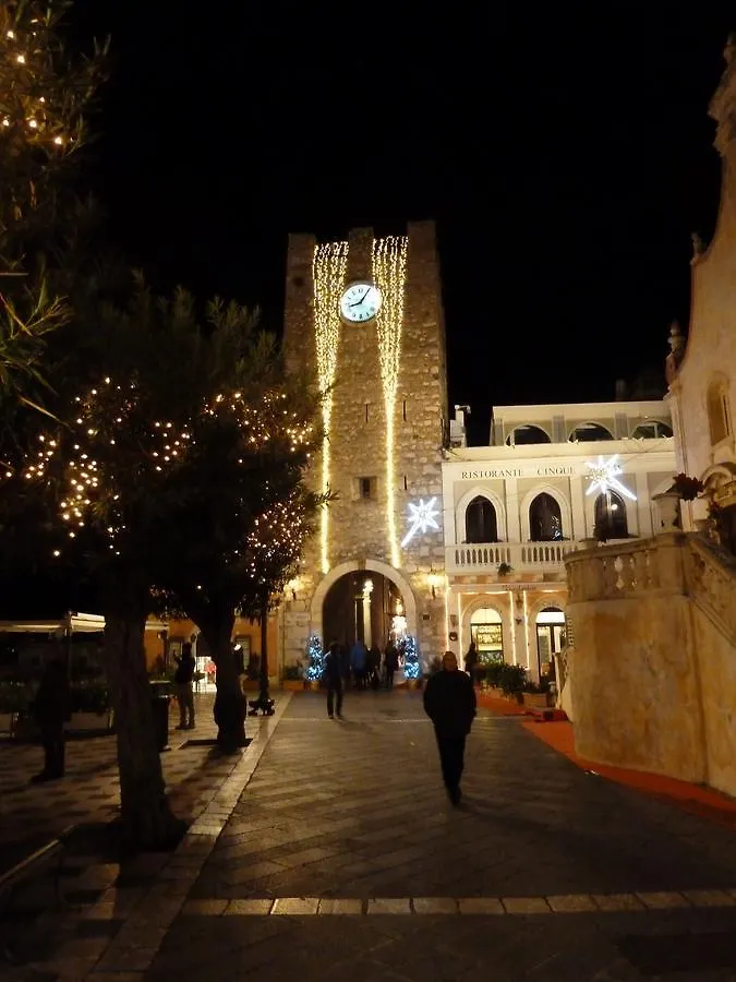 Taormina'S Odyssey Guest House Italy